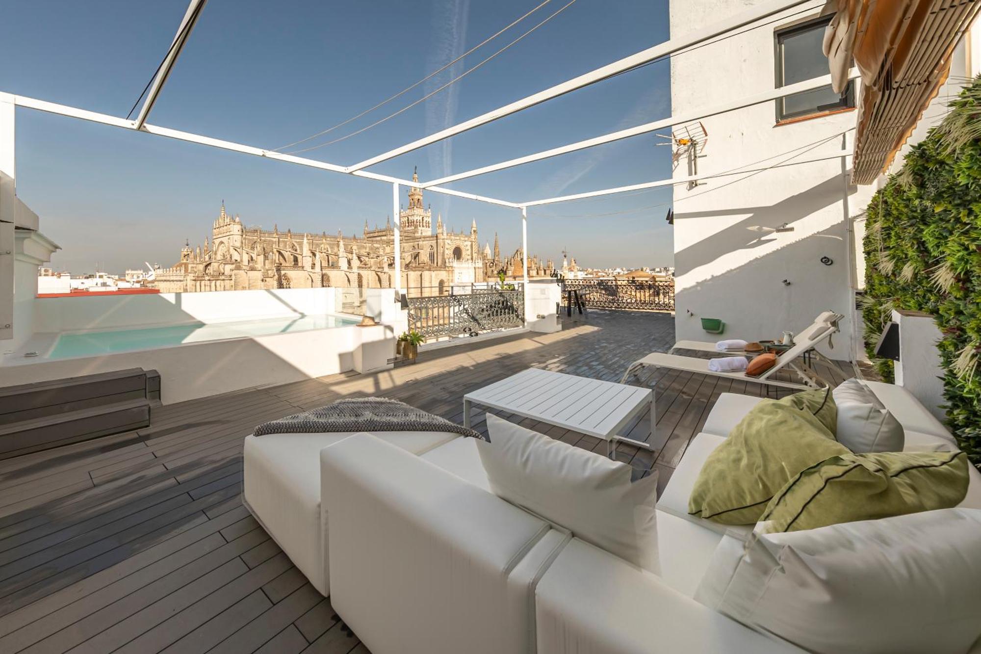 Isg Apartments Modern Atticpool At The Cathedralfree Parking Sevilla Bagian luar foto
