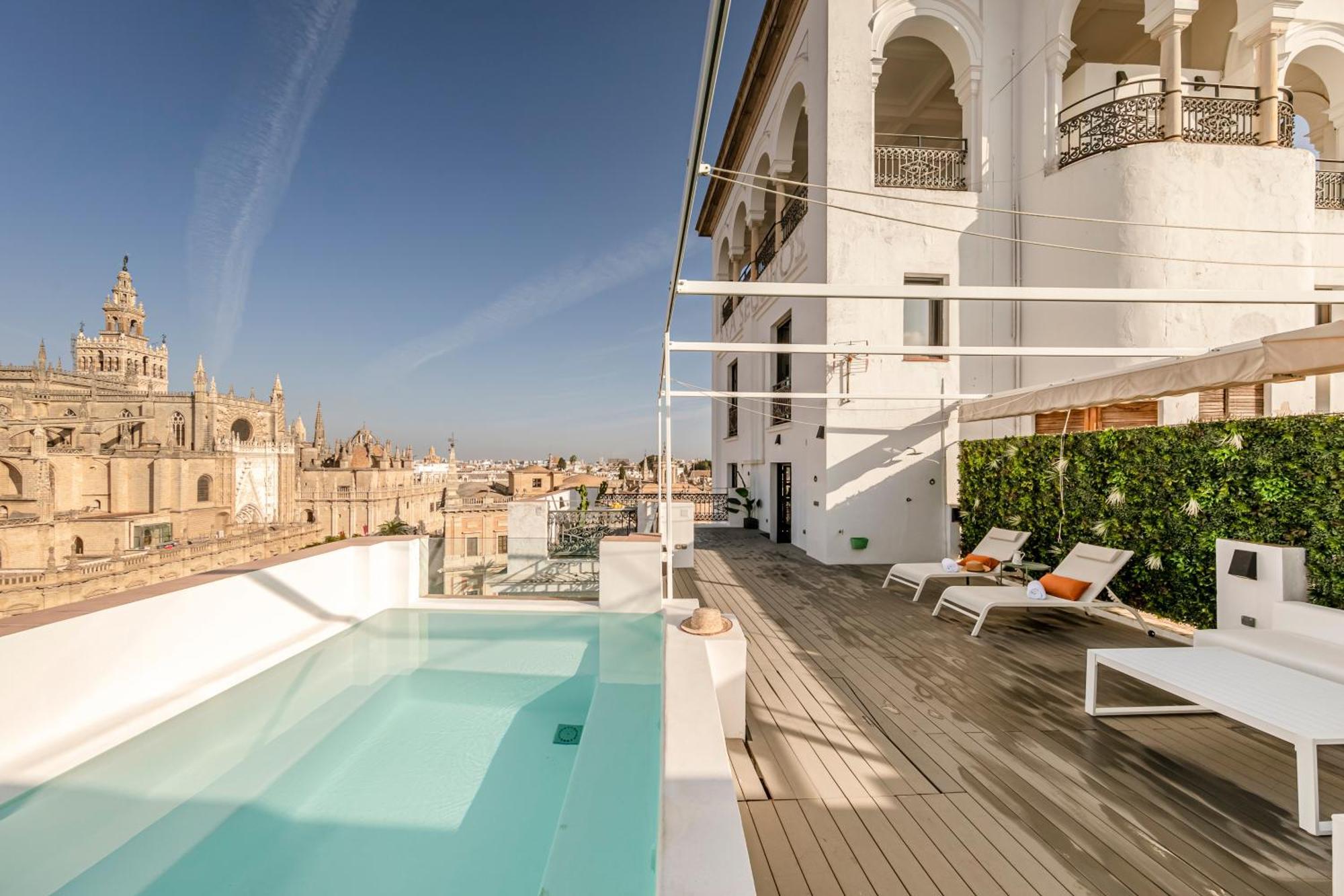 Isg Apartments Modern Atticpool At The Cathedralfree Parking Sevilla Bagian luar foto