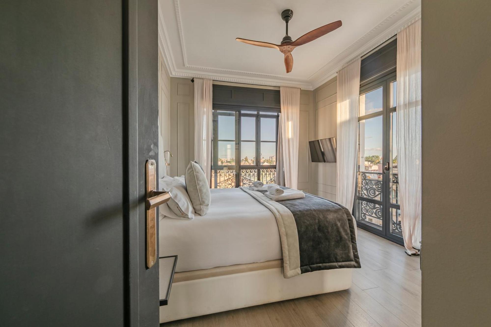 Isg Apartments Modern Atticpool At The Cathedralfree Parking Sevilla Bagian luar foto