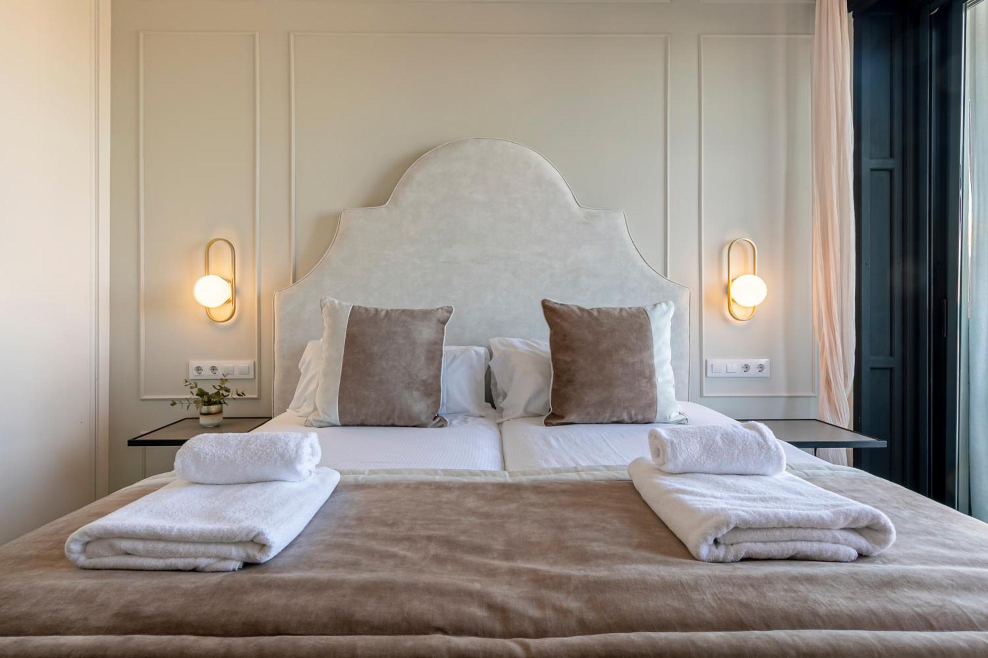 Isg Apartments Modern Atticpool At The Cathedralfree Parking Sevilla Bagian luar foto