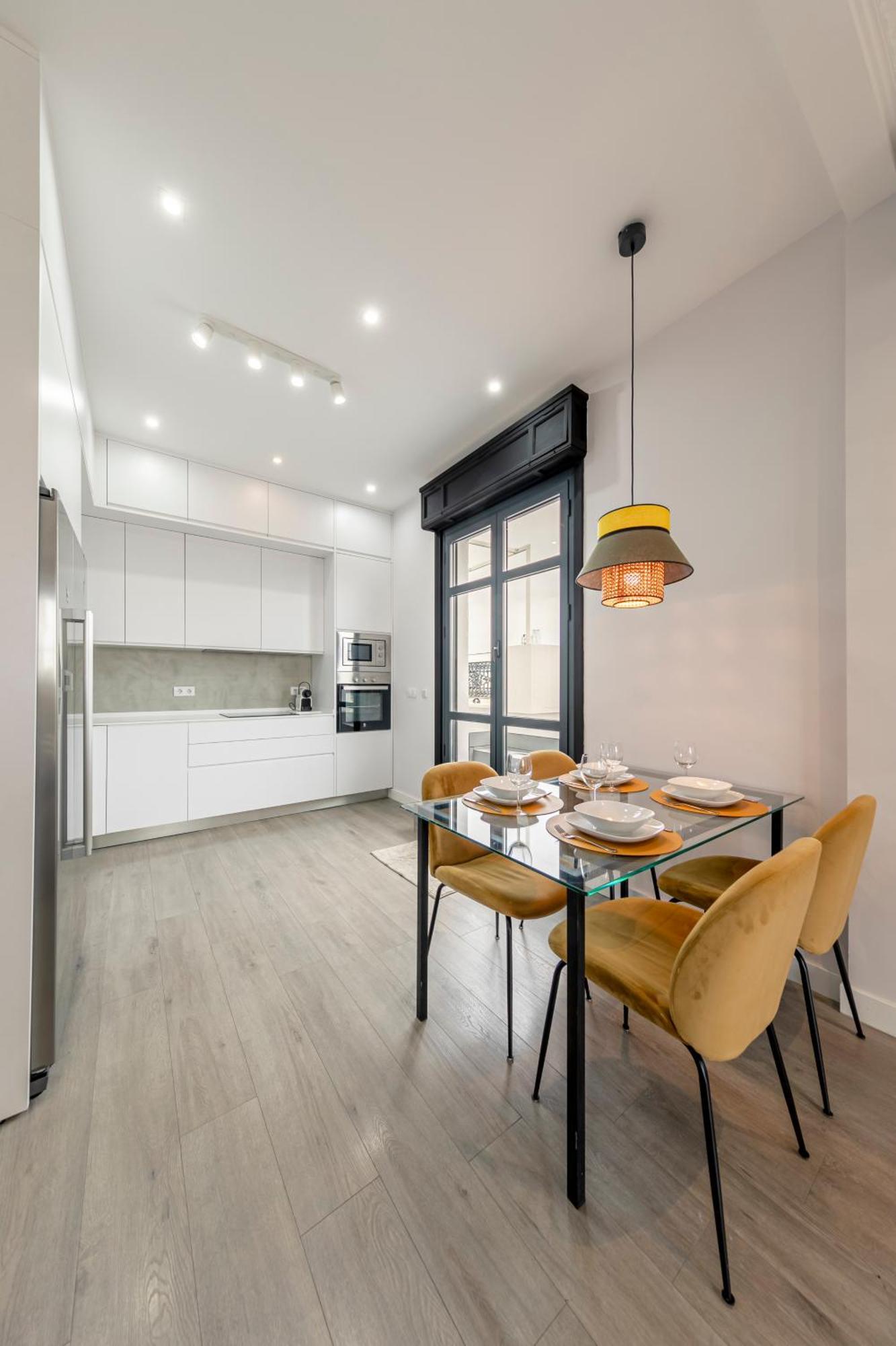 Isg Apartments Modern Atticpool At The Cathedralfree Parking Sevilla Bagian luar foto