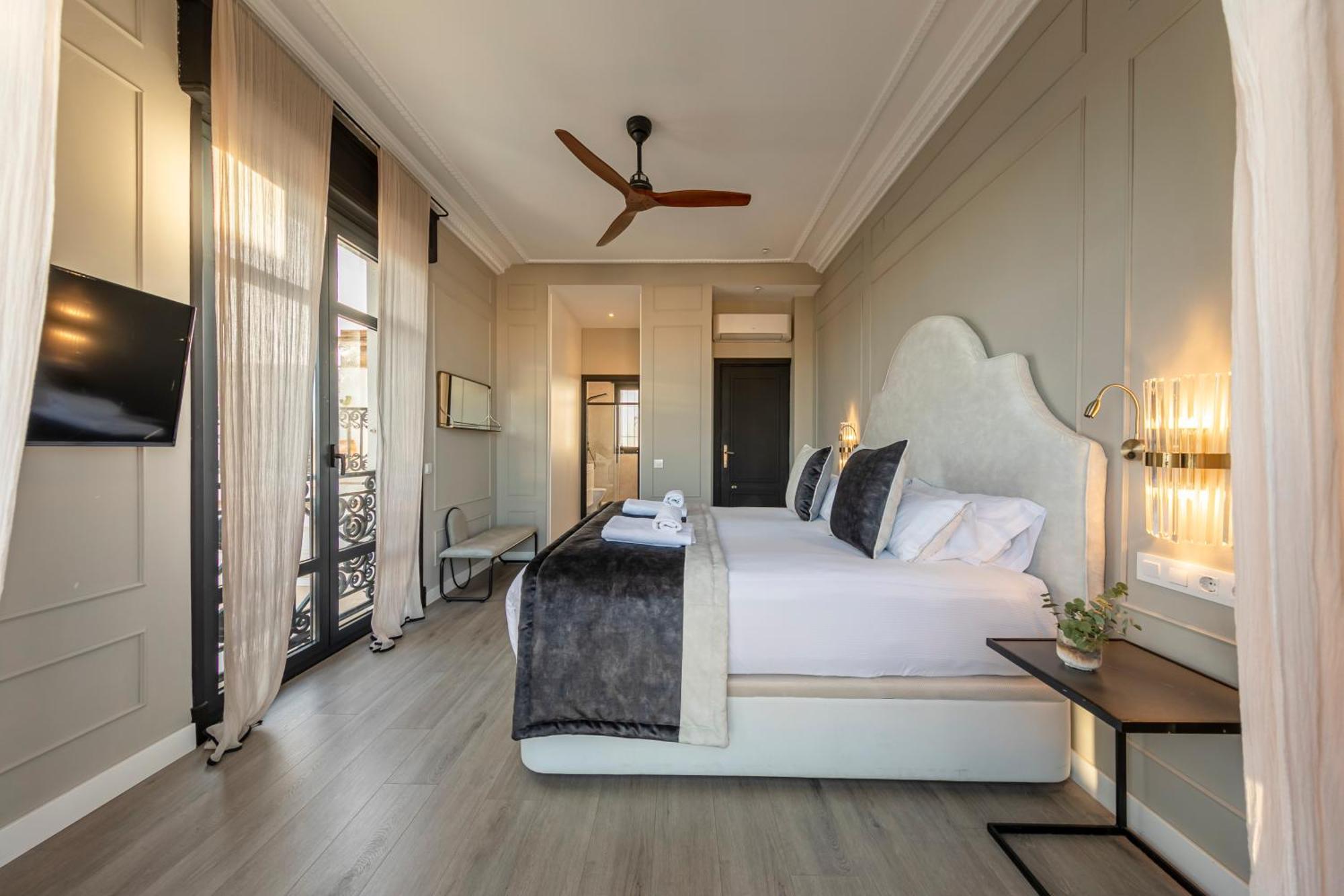 Isg Apartments Modern Atticpool At The Cathedralfree Parking Sevilla Bagian luar foto